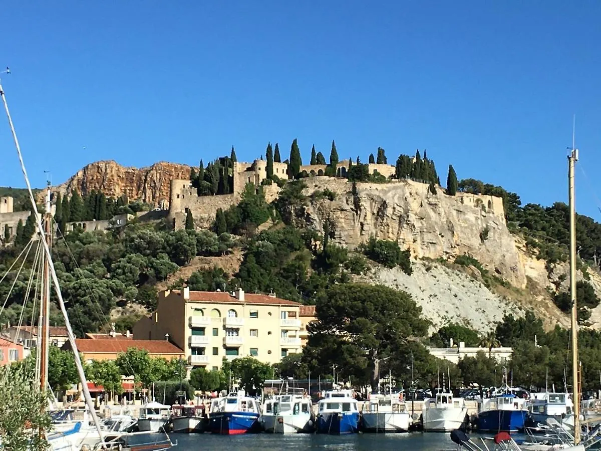 appartement cosy à 10 mètres du port de Cassis Appartamento